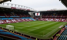 西汉姆联主场逼平纽卡素，积分榜上升