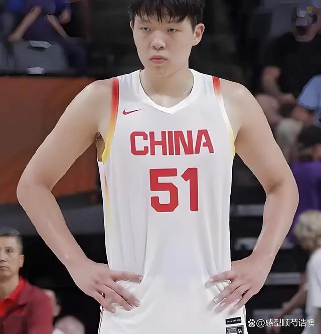 开拓者夏联阵容出炉!杨瀚森再登封面成看点