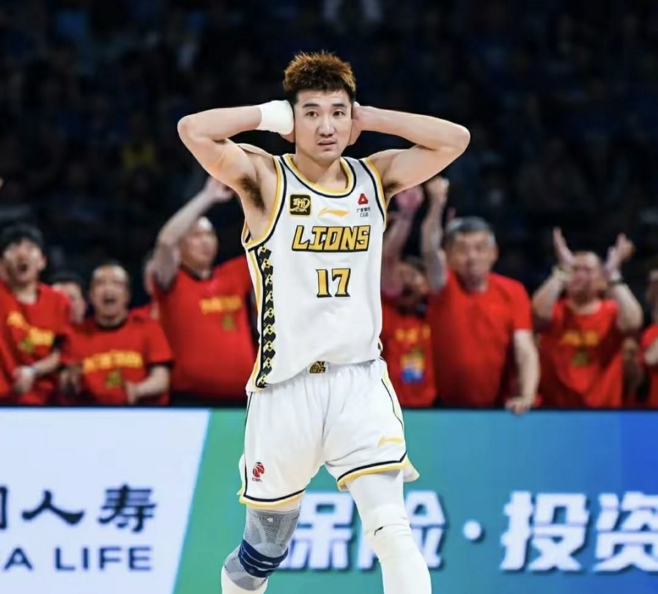 孙铭徽因场上行为被罚款3万元