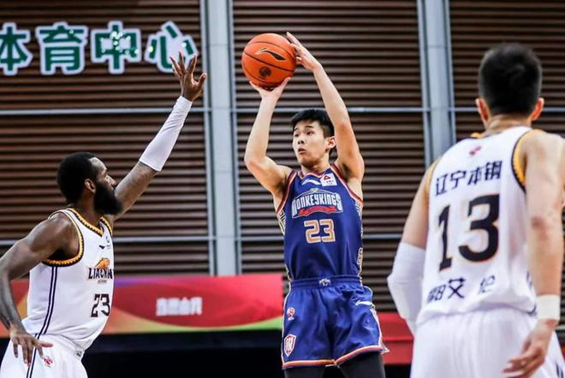 关于林崴31分同曦不敌广东李弘权26分上海胜四川的信息